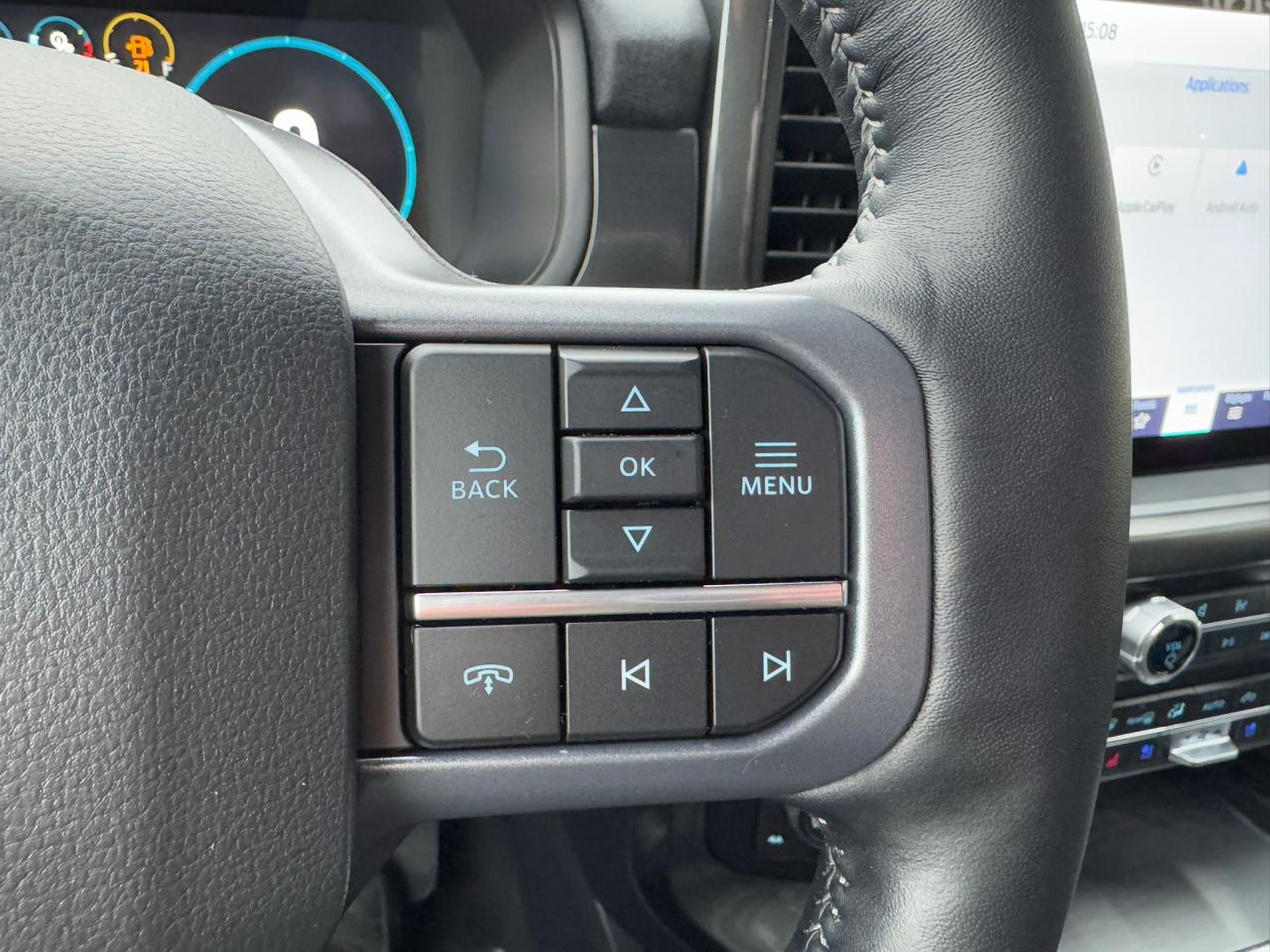 FORD F150 Supercrew LARIAT Black Package V8 5.0L FLEXFUEL