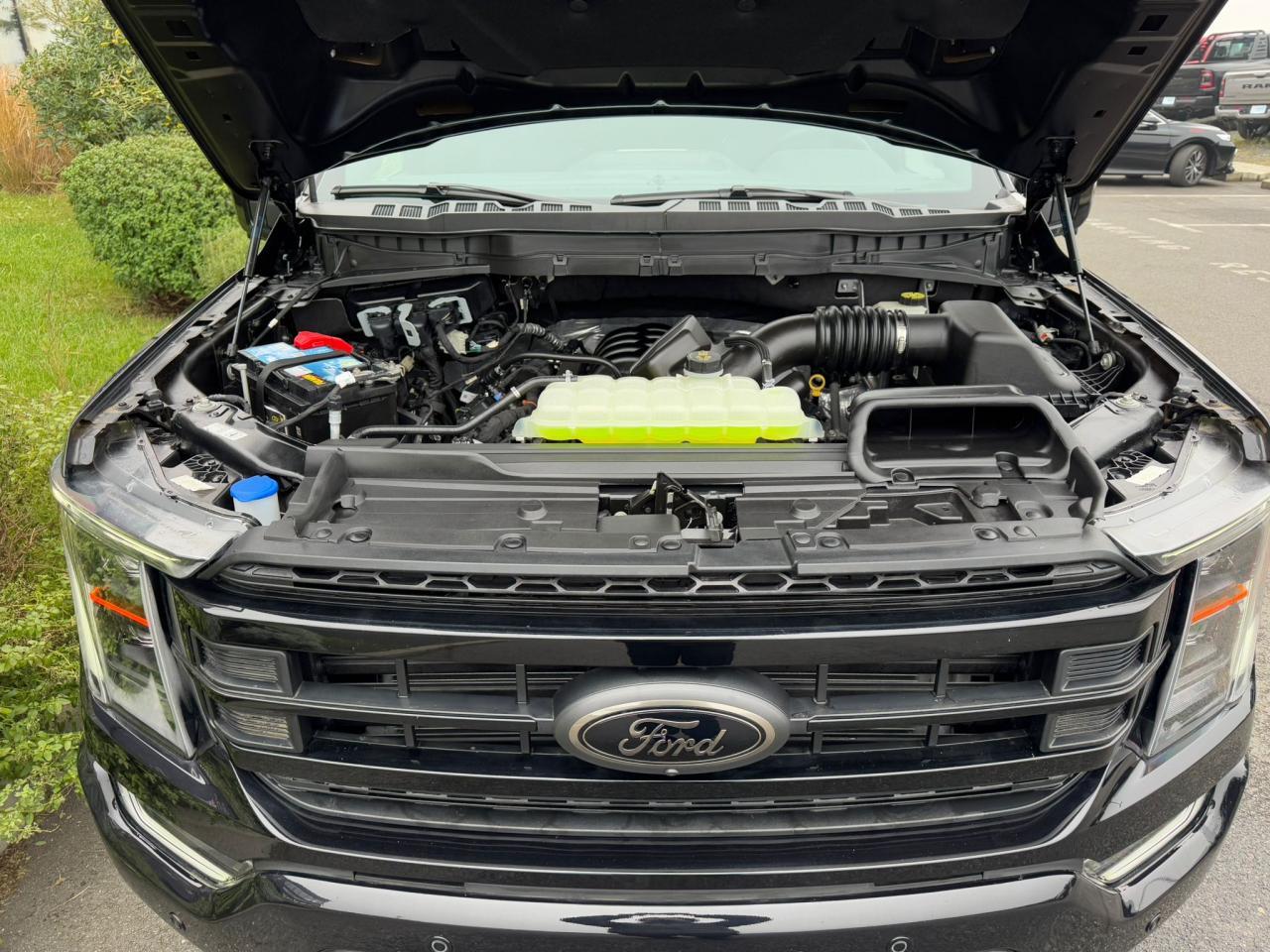 FORD F150 Supercrew LARIAT Black Package V8 5.0L FLEXFUEL
