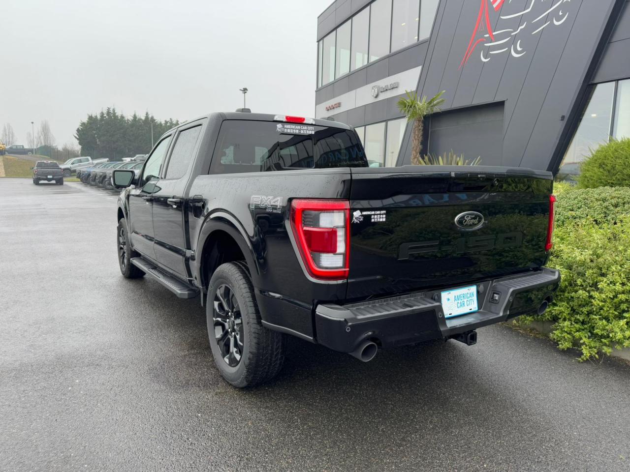 FORD F150 Supercrew LARIAT Black Package V8 5.0L FLEXFUEL
