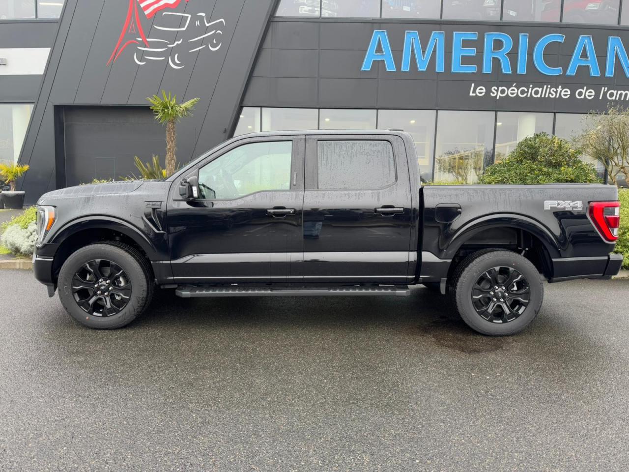FORD F150 Supercrew LARIAT Black Package V8 5.0L FLEXFUEL