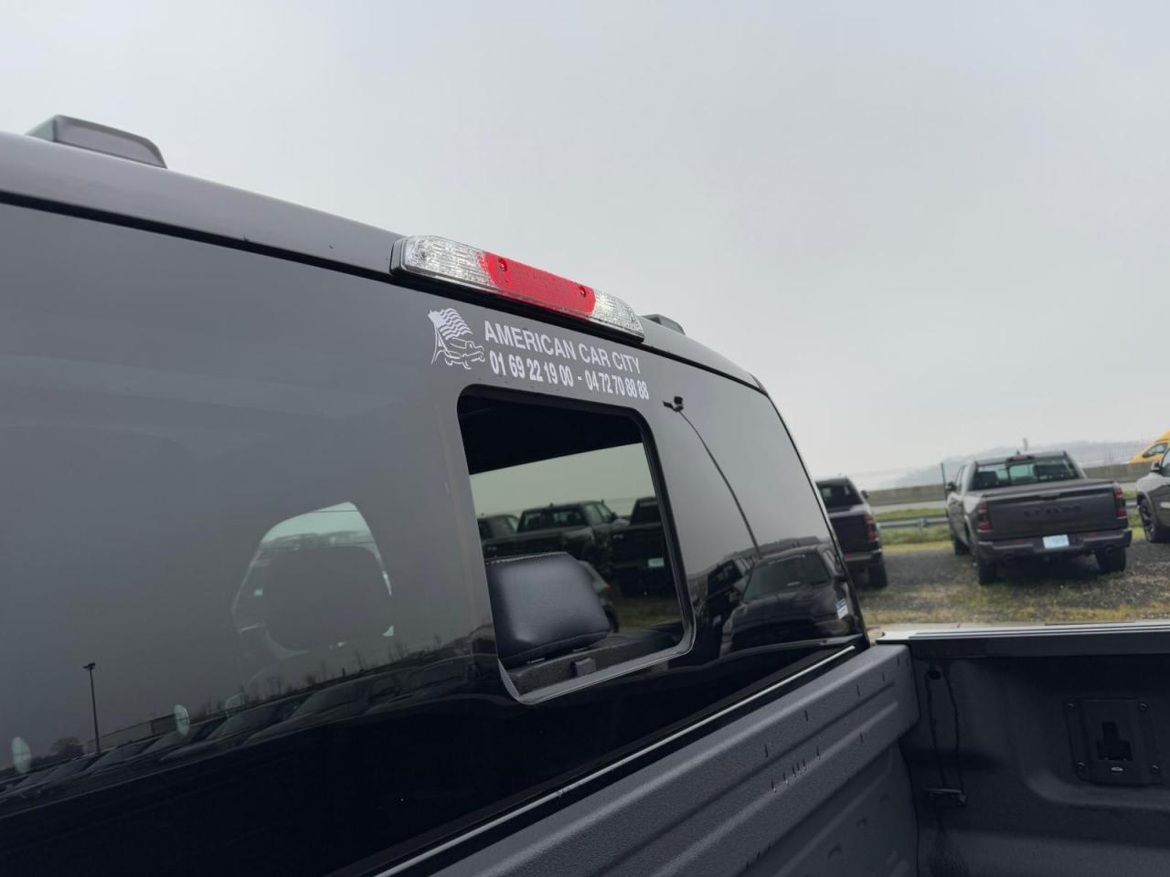 FORD F150 Supercrew LARIAT Black Package V8 5.0L FLEXFUEL