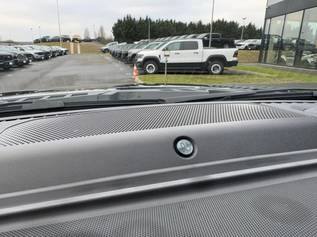 FORD F150 Supercrew LARIAT Black Package V8 5.0L FLEXFUEL