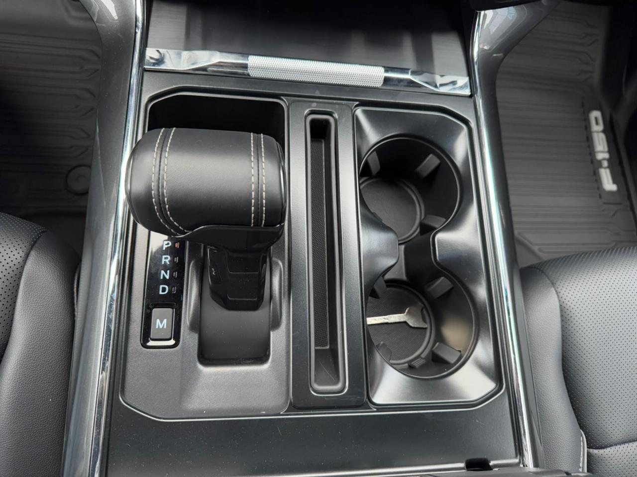 FORD F150 Supercrew LARIAT Black Package V8 5.0L FLEXFUEL