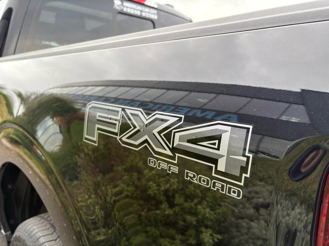 FORD F150 Supercrew LARIAT Black Package V8 5.0L FLEXFUEL