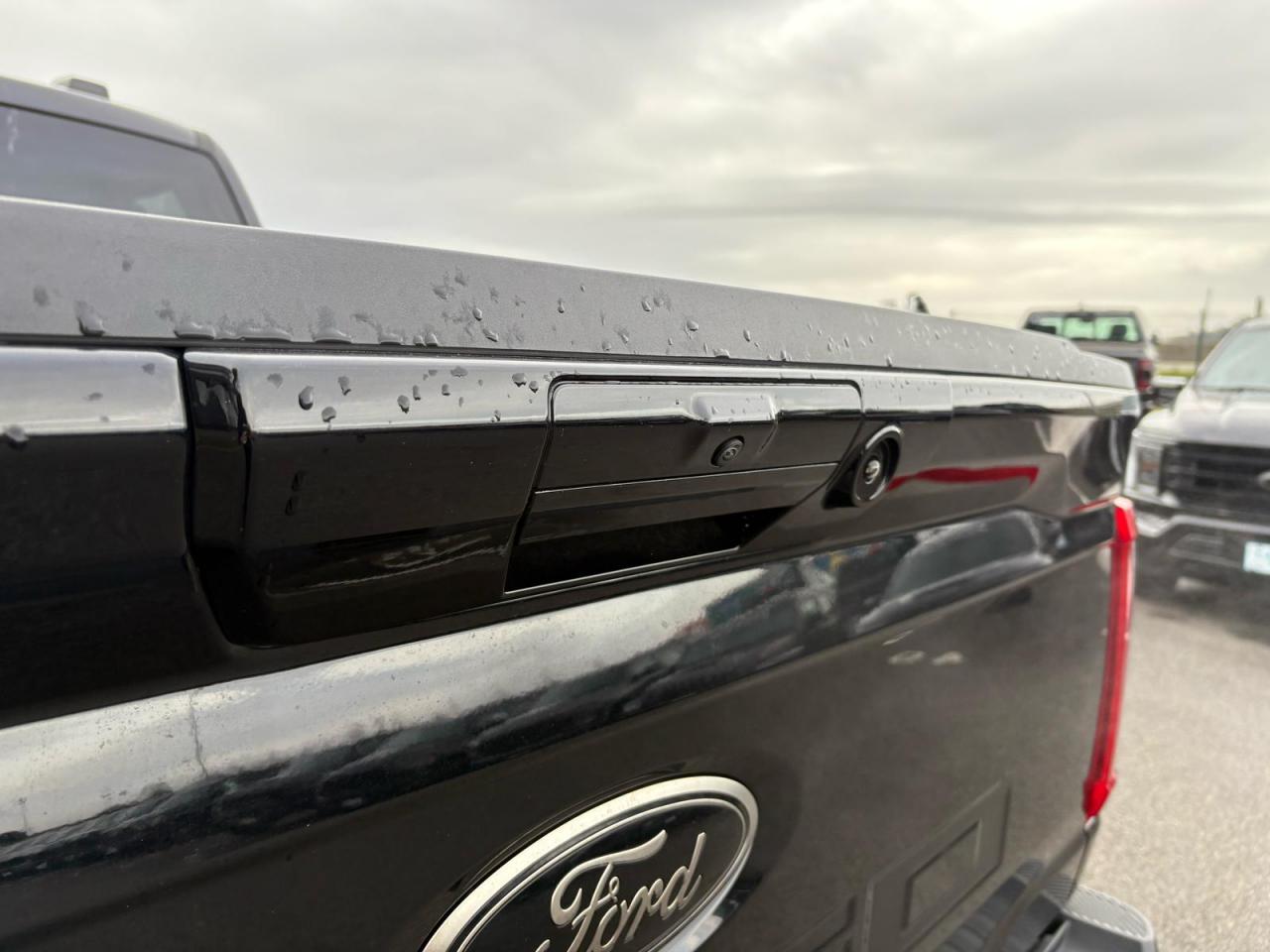 FORD F150 Supercrew LARIAT Black Package V8 5.0L FLEXFUEL