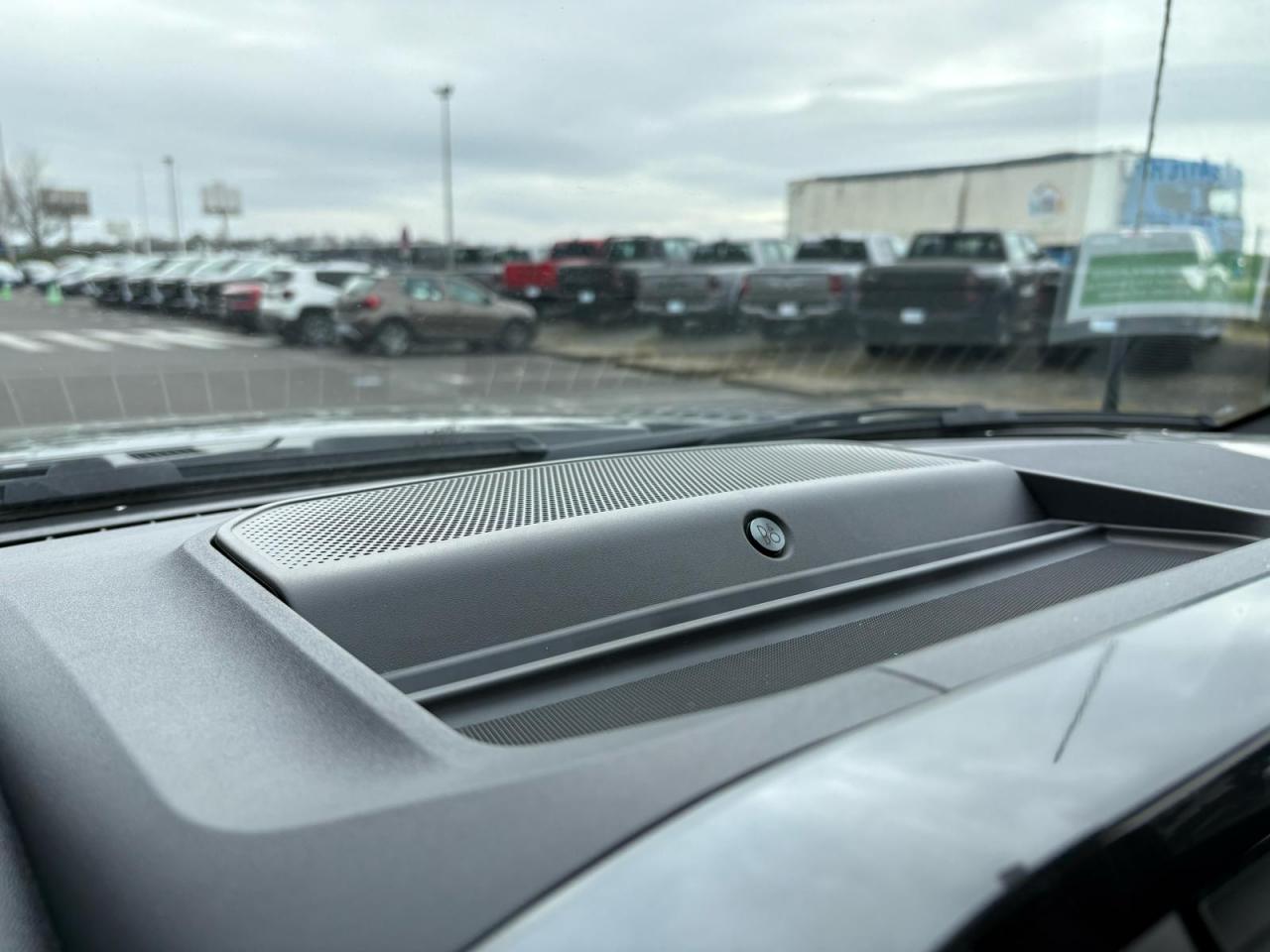 FORD F150 Supercrew LARIAT Black Package V8 5.0L FLEXFUEL