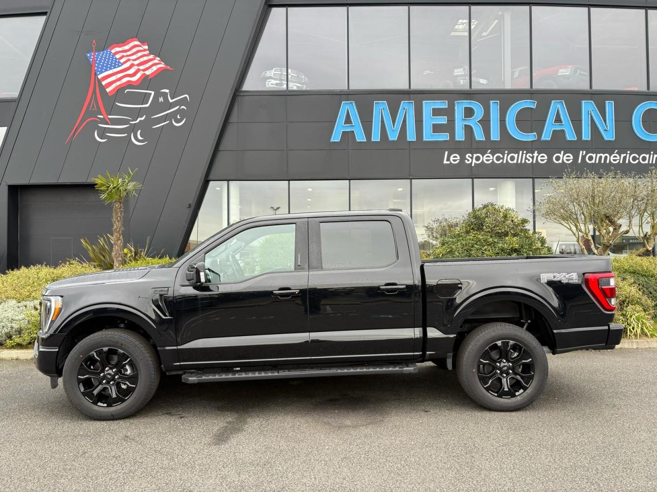 FORD F150 Supercrew LARIAT Black Package V8 5.0L FLEXFUEL