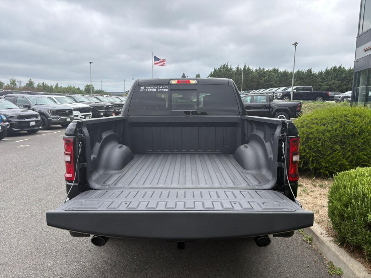 DODGE RAM 1500 CREW CAB SPORT BLACK PACKAGE AIR 2025