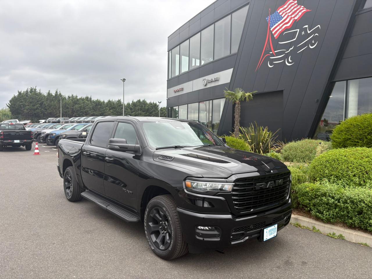 DODGE RAM 1500 CREW CAB SPORT BLACK PACKAGE AIR 2025