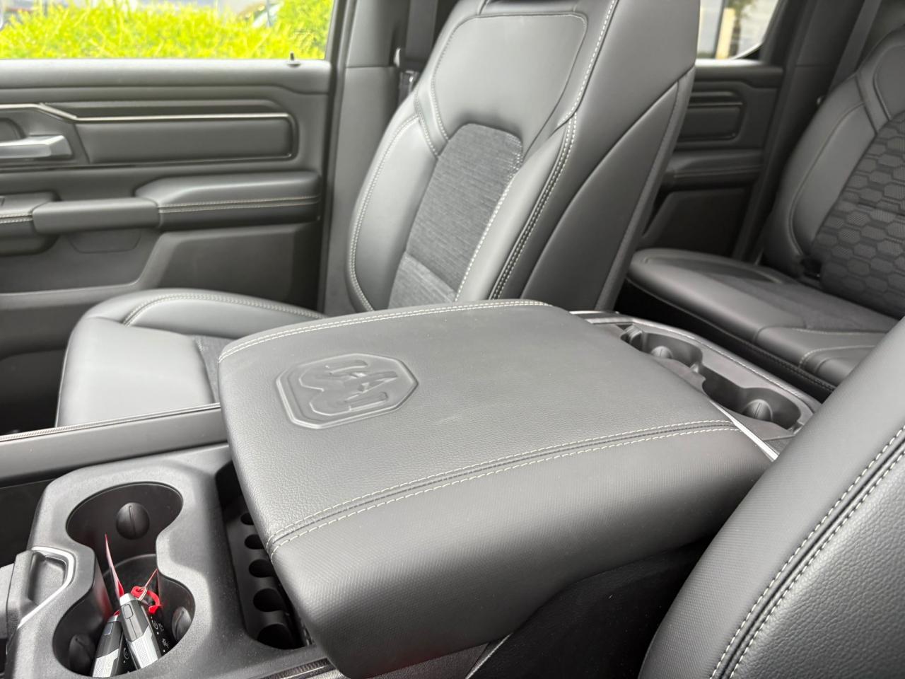 DODGE RAM 1500 CREW CAB SPORT BLACK PACKAGE AIR 2025