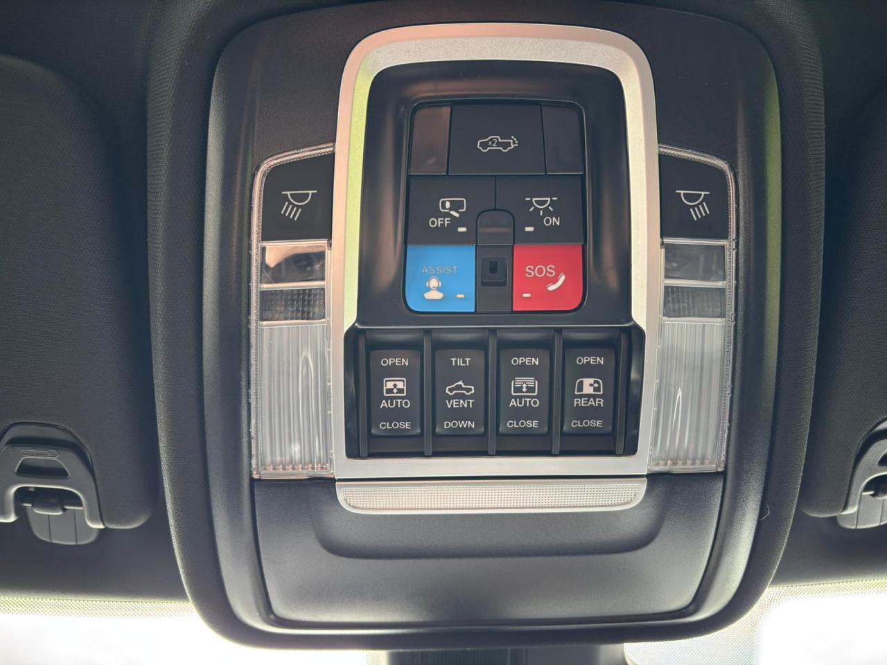 DODGE RAM 1500 CREW CAB REBEL AIR 2025