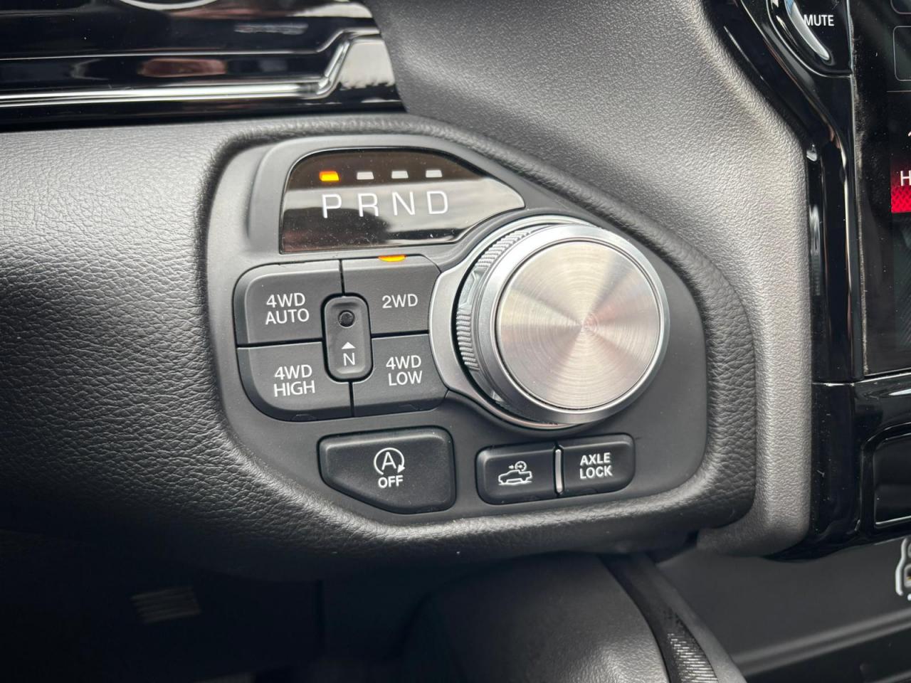 DODGE RAM 1500 CREW CAB REBEL AIR 2025