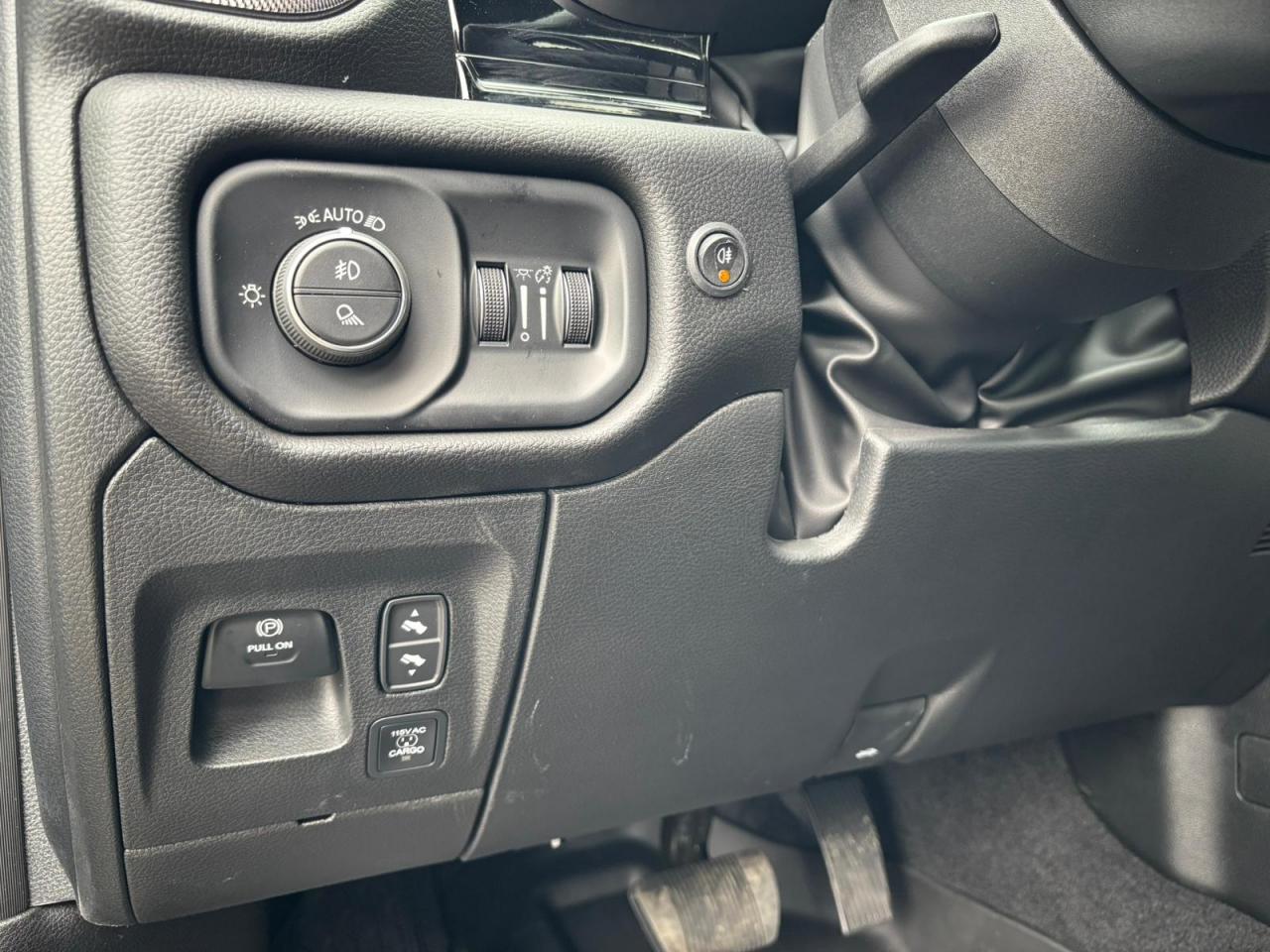 DODGE RAM 1500 CREW CAB REBEL AIR 2025