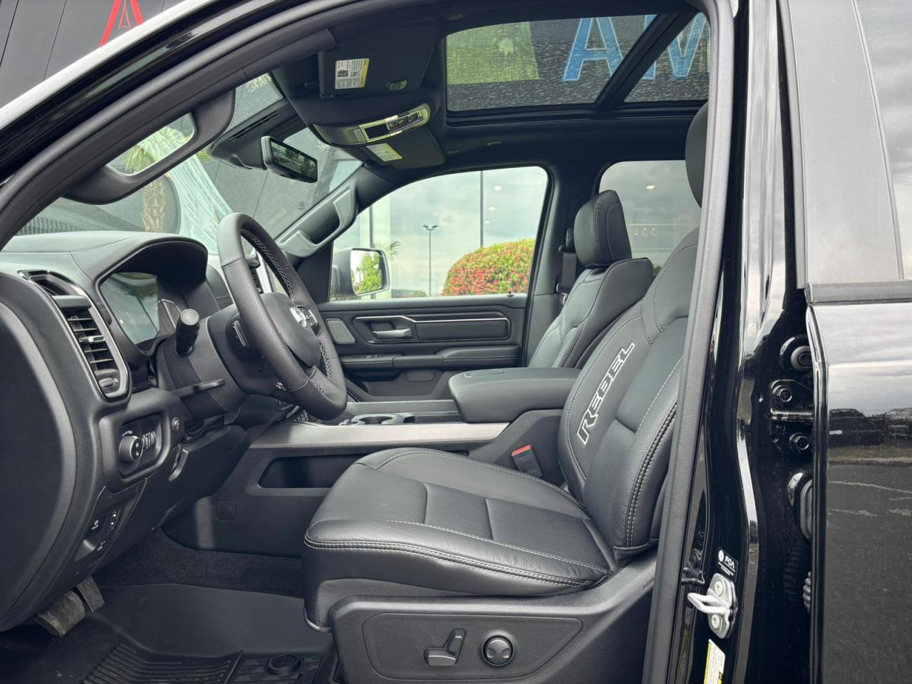 DODGE RAM 1500 CREW CAB REBEL AIR 2025
