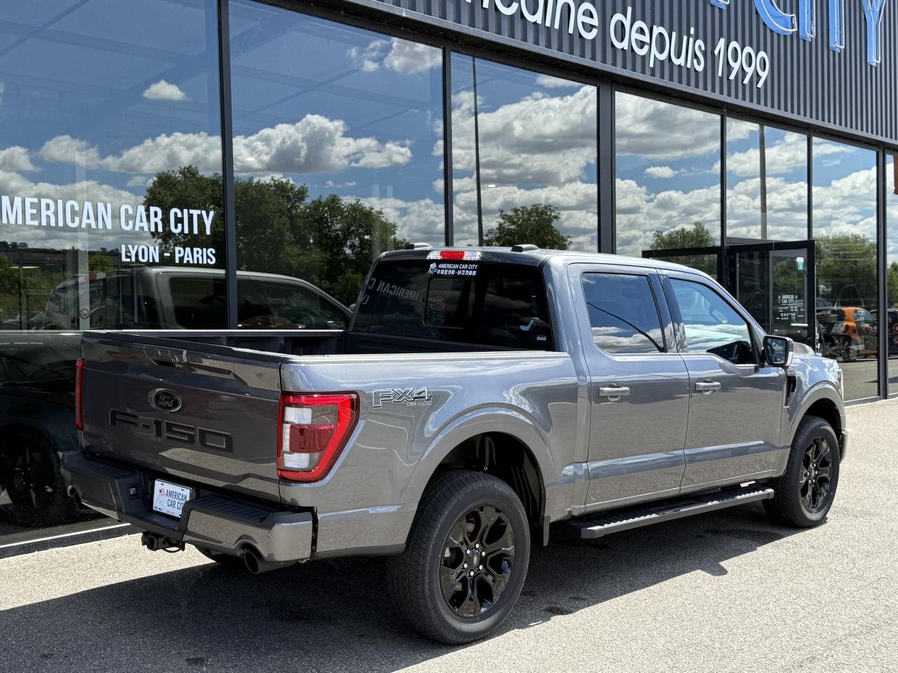 FORD F150 Supercrew LARIAT Black Package V8 5.0L FLEXFUEL