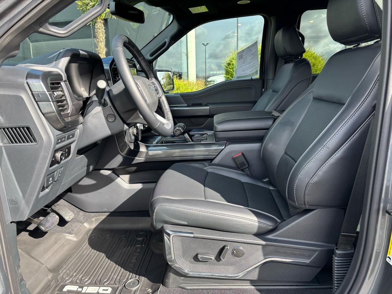 FORD F150 Supercrew LARIAT Black Package V8 5.0L FLEXFUEL