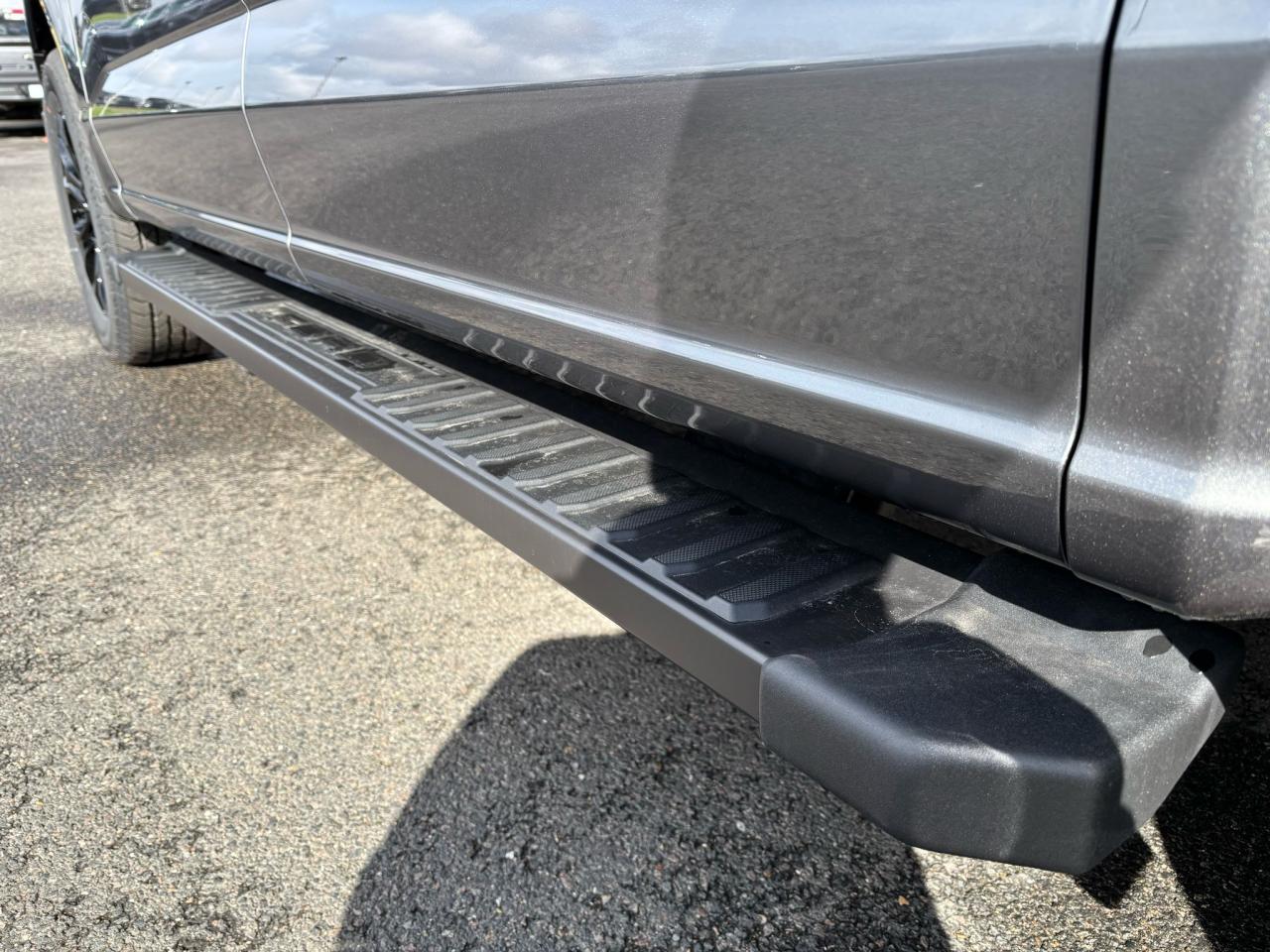 FORD F150 Supercrew LARIAT Black Package V8 5.0L FLEXFUEL
