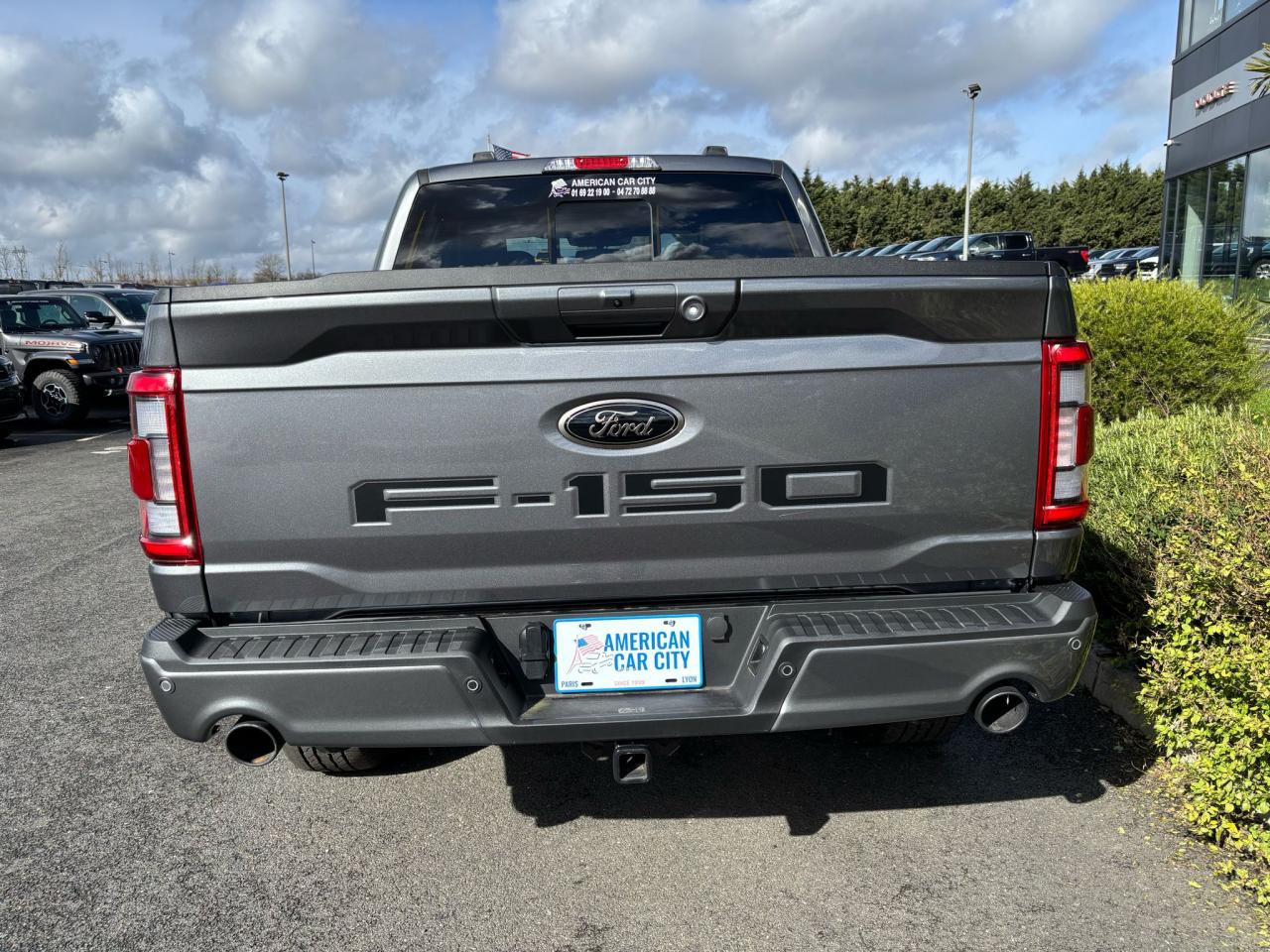 FORD F150 Supercrew LARIAT Black Package V8 5.0L FLEXFUEL