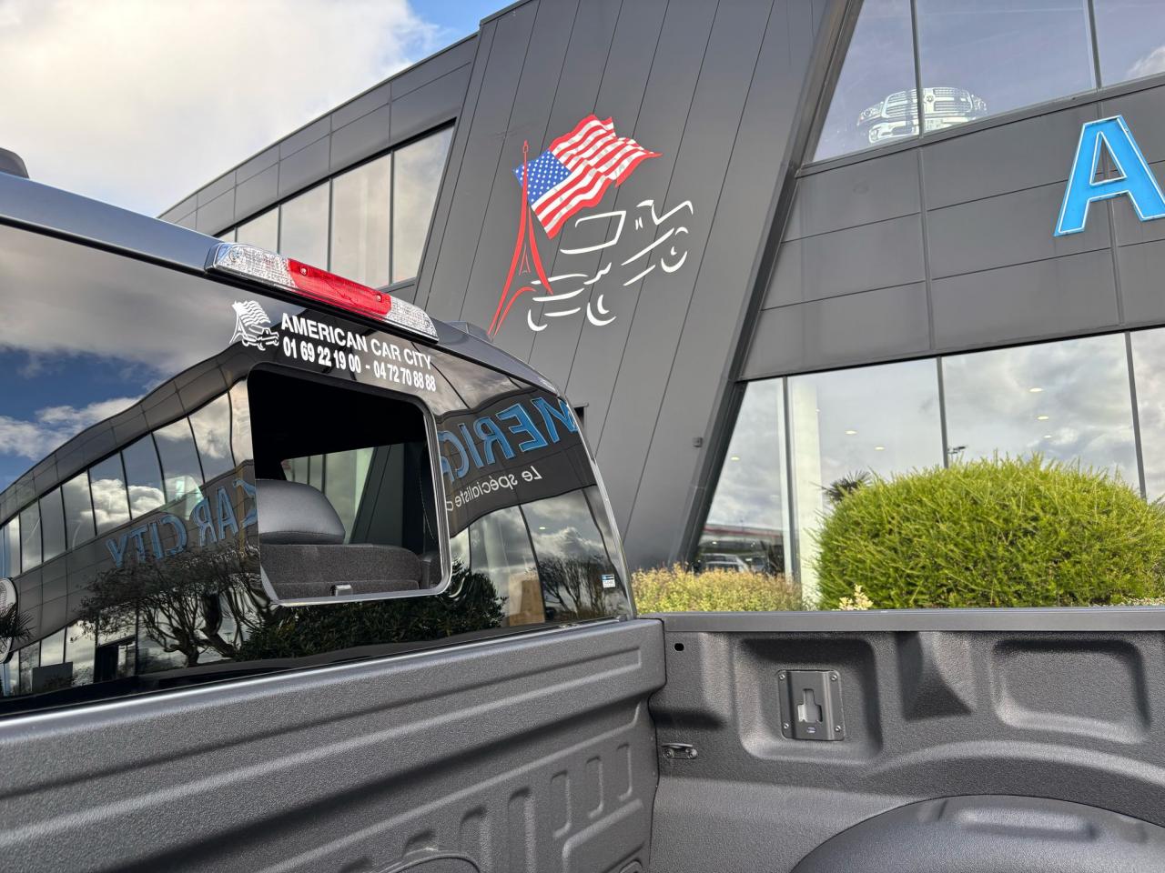 FORD F150 Supercrew LARIAT Black Package V8 5.0L FLEXFUEL