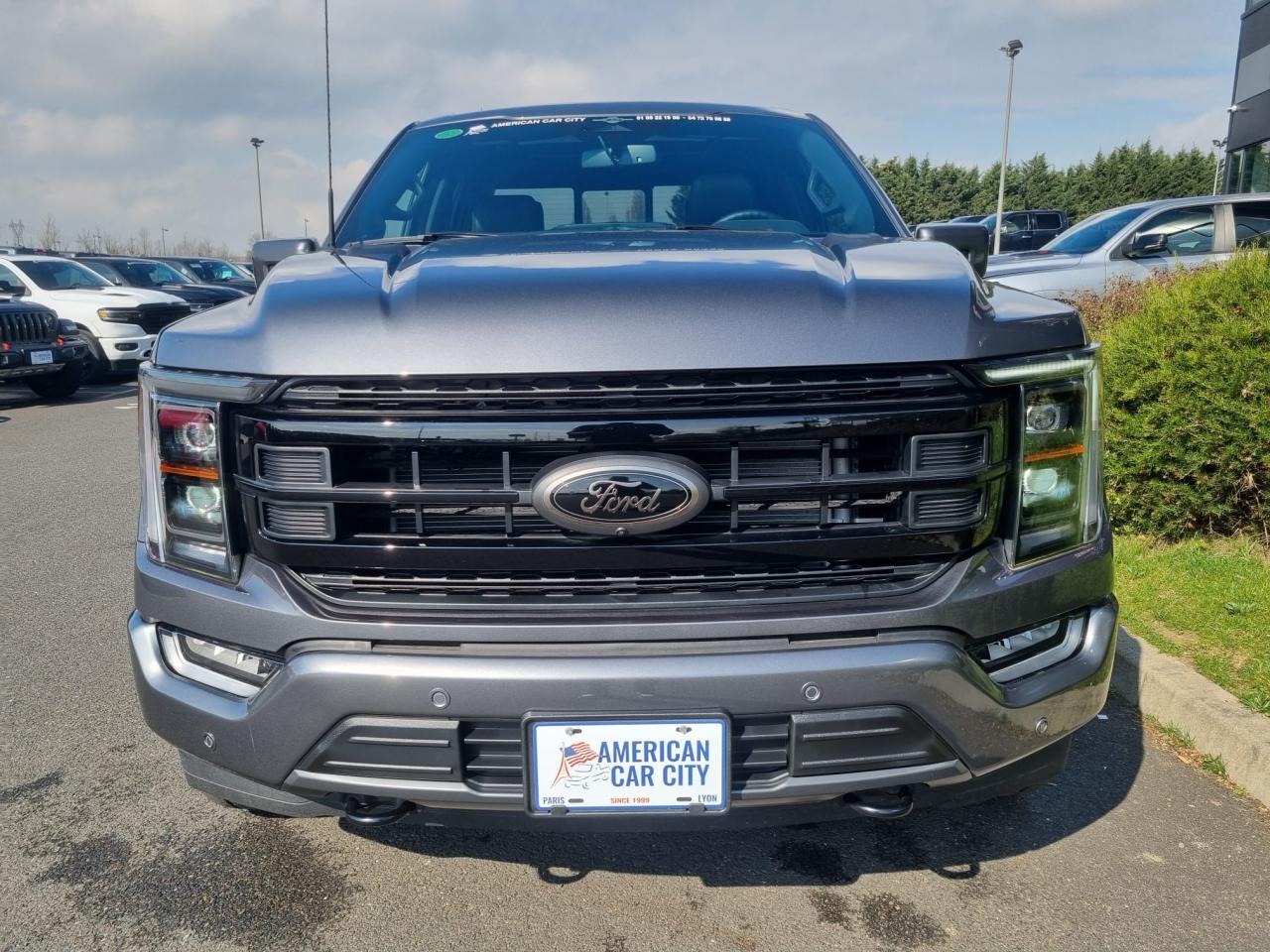 FORD F150 Supercrew LARIAT Black Package V8 5.0L FLEXFUEL