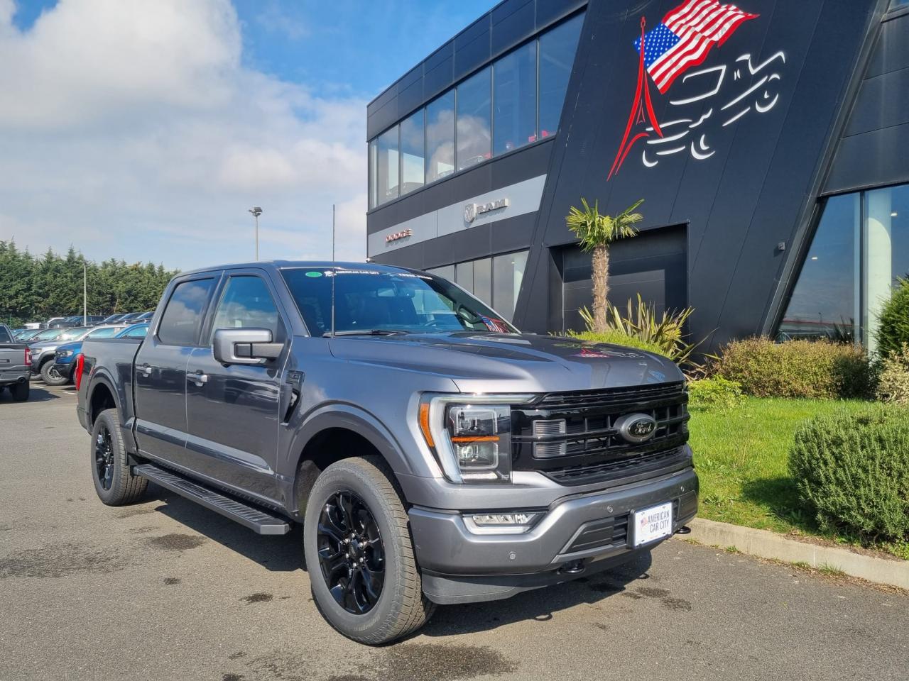 FORD F150 Supercrew LARIAT Black Package V8 5.0L FLEXFUEL