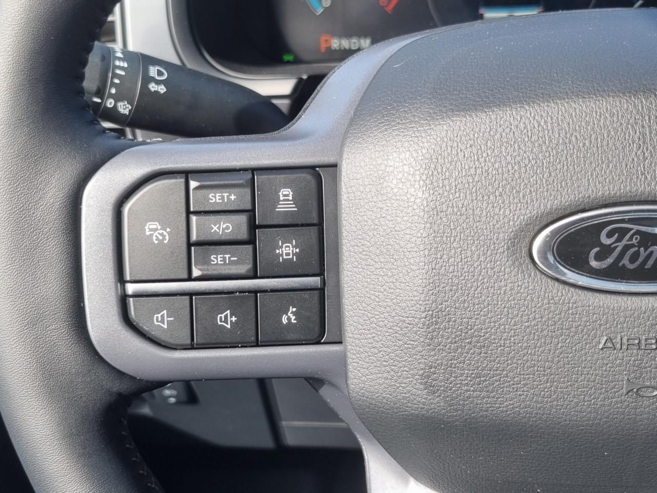 FORD F150 Supercrew LARIAT Black Package V8 5.0L FLEXFUEL