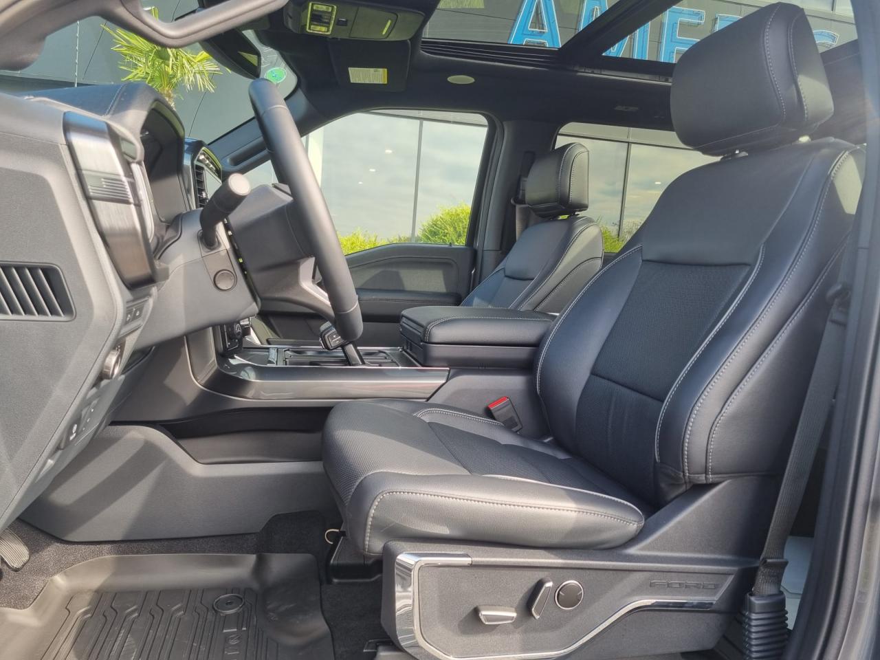 FORD F150 Supercrew LARIAT Black Package V8 5.0L FLEXFUEL