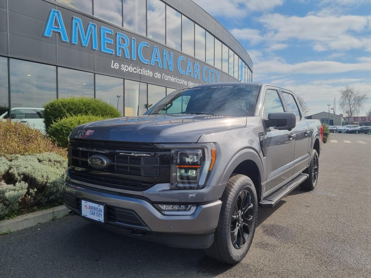 FORD F150 Supercrew LARIAT Black Package V8 5.0L FLEXFUEL