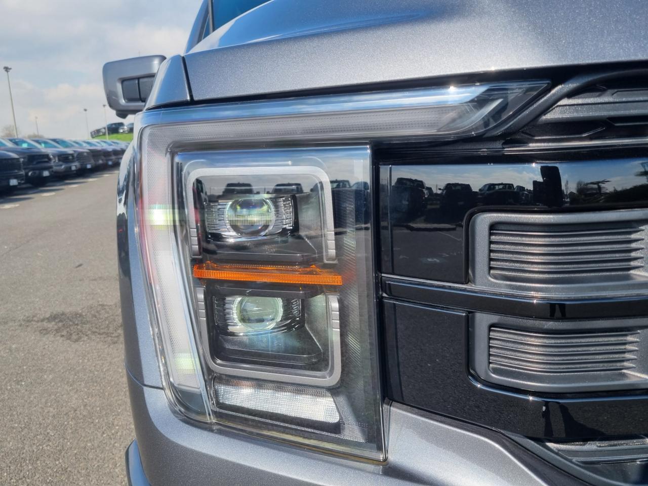 FORD F150 Supercrew LARIAT Black Package V8 5.0L FLEXFUEL