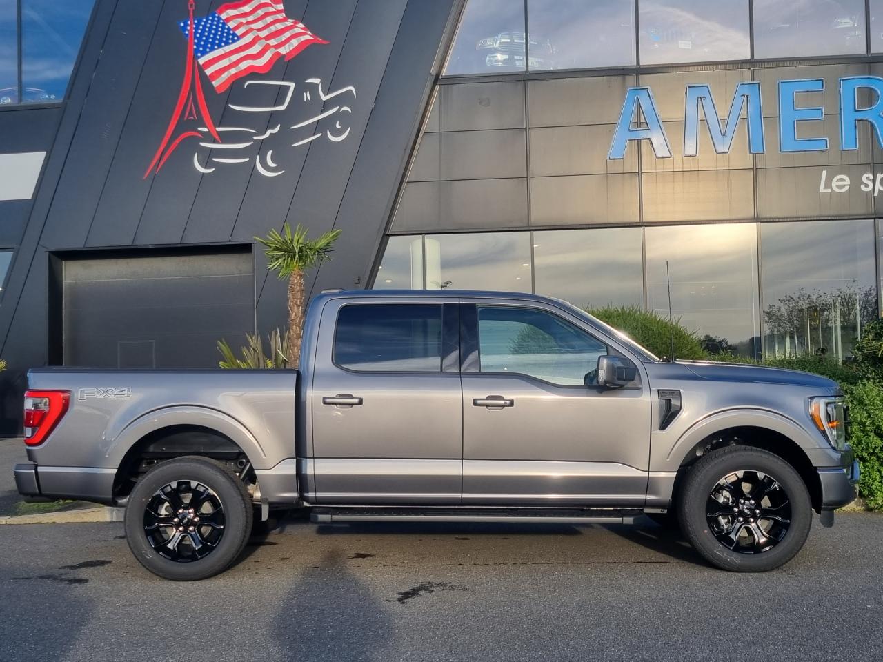 FORD F150 Supercrew LARIAT Black Package V8 5.0L FLEXFUEL