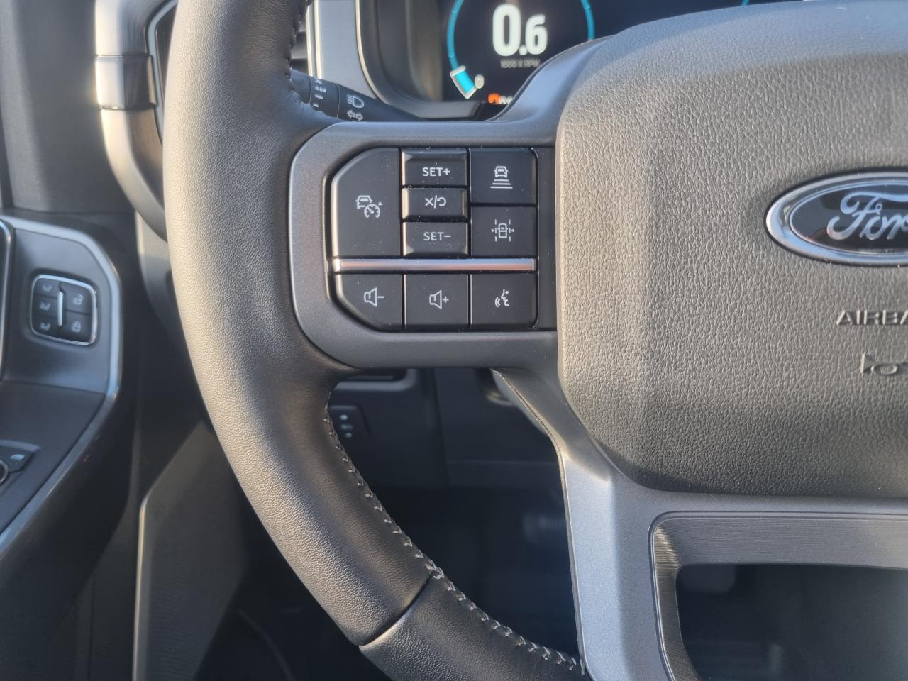 FORD F150 Supercrew LARIAT Black Package V8 5.0L FLEXFUEL
