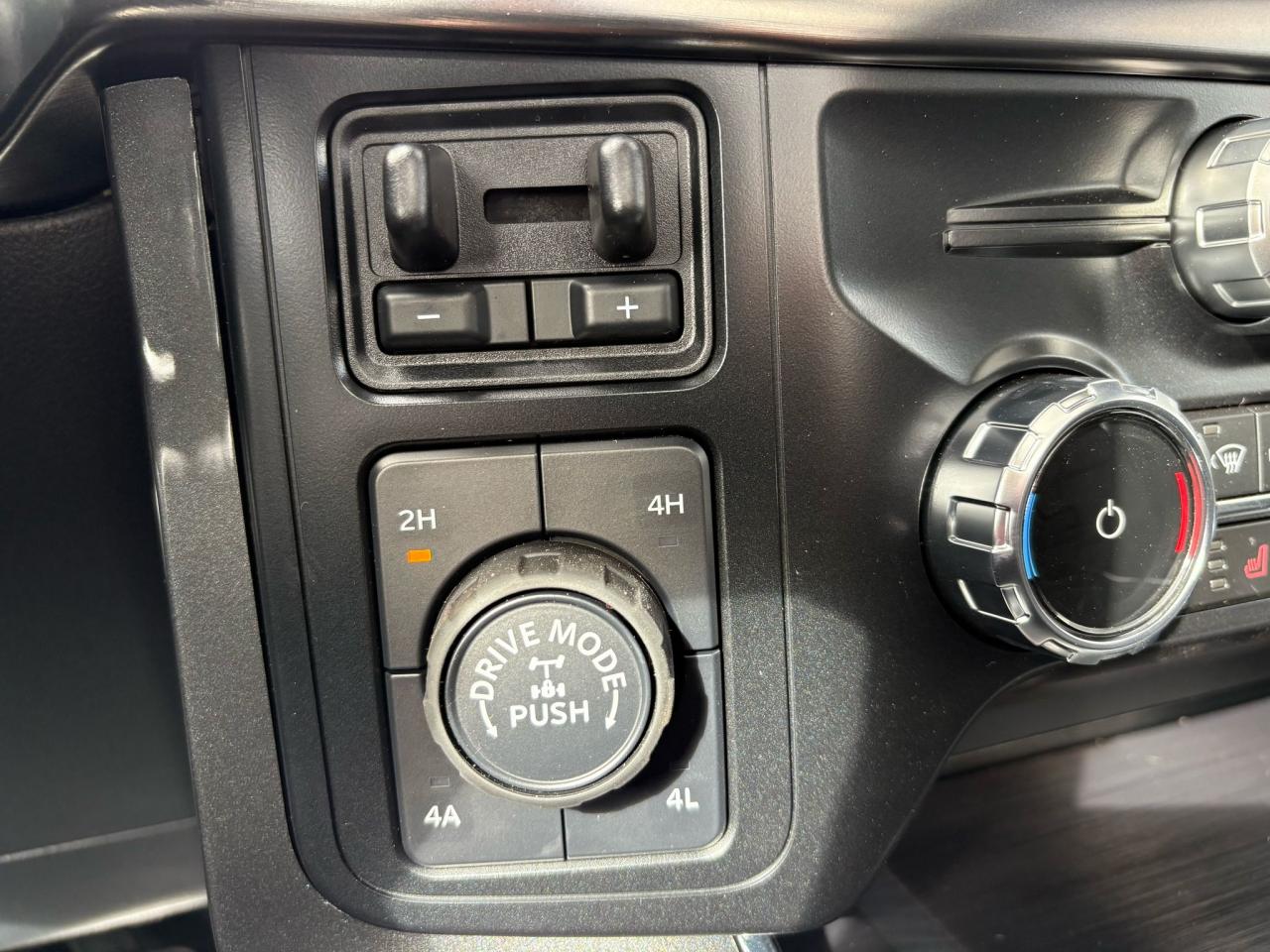 FORD F150 Supercrew LARIAT Black Package V8 5.0L FLEXFUEL