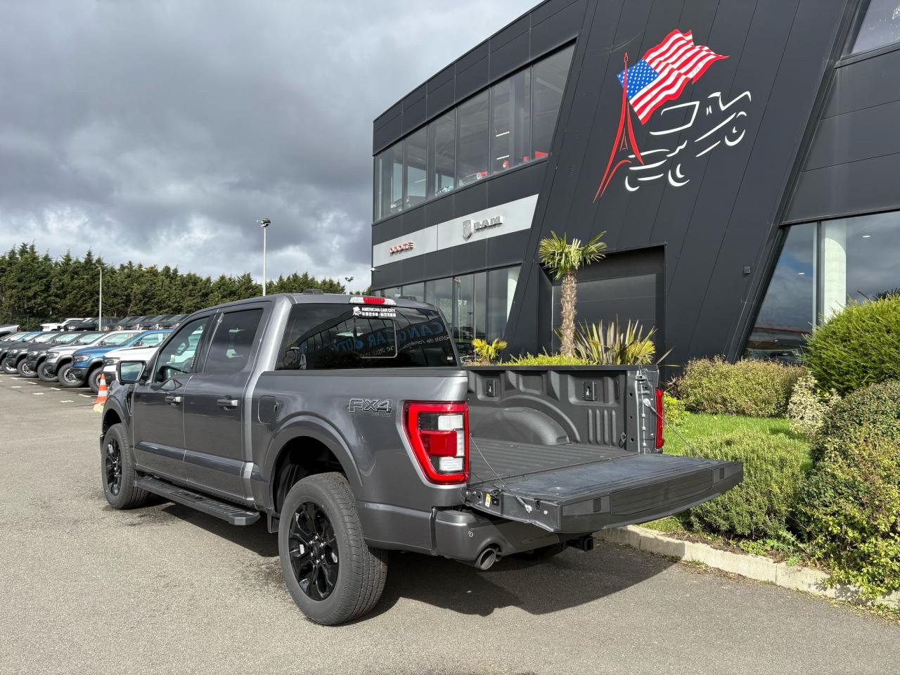FORD F150 Supercrew LARIAT Black Package V8 5.0L FLEXFUEL