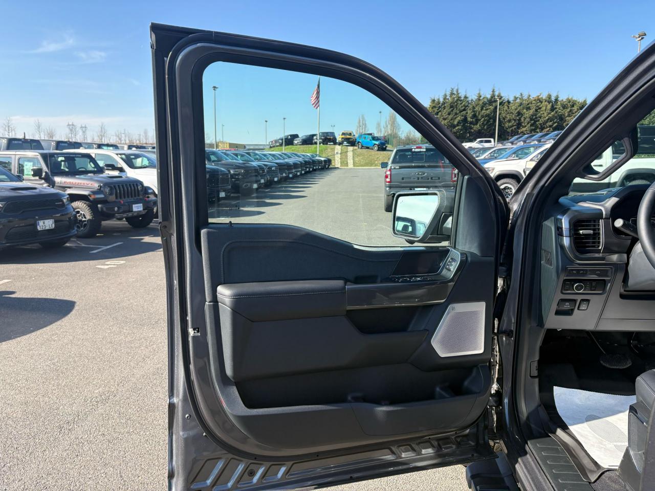 FORD F150 Supercrew LARIAT Black Package V8 5.0L FLEXFUEL