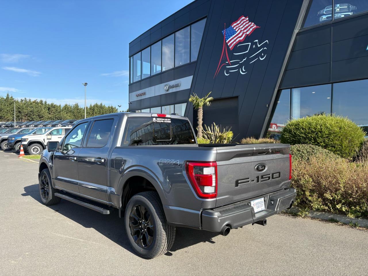 FORD F150 Supercrew LARIAT Black Package V8 5.0L FLEXFUEL