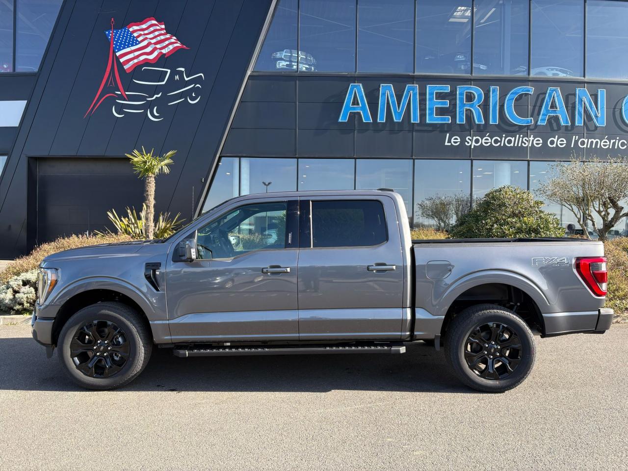 FORD F150 Supercrew LARIAT Black Package V8 5.0L FLEXFUEL