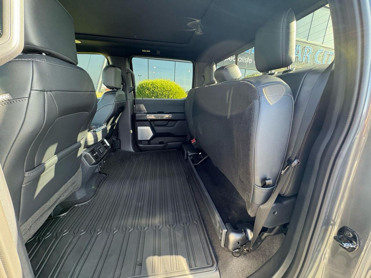 FORD F150 Supercrew LARIAT Black Package V8 5.0L FLEXFUEL