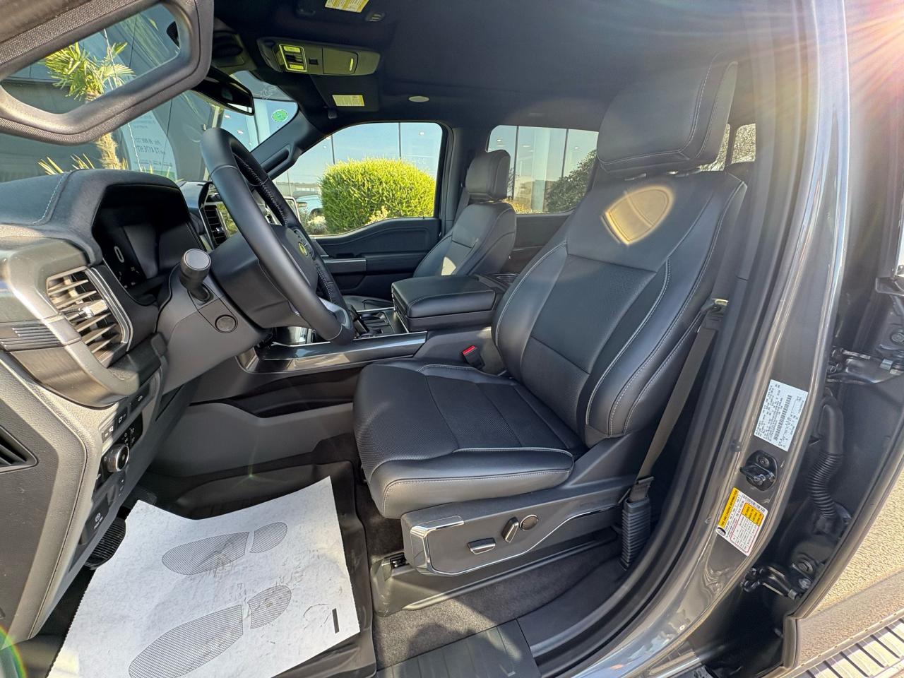 FORD F150 Supercrew LARIAT Black Package V8 5.0L FLEXFUEL