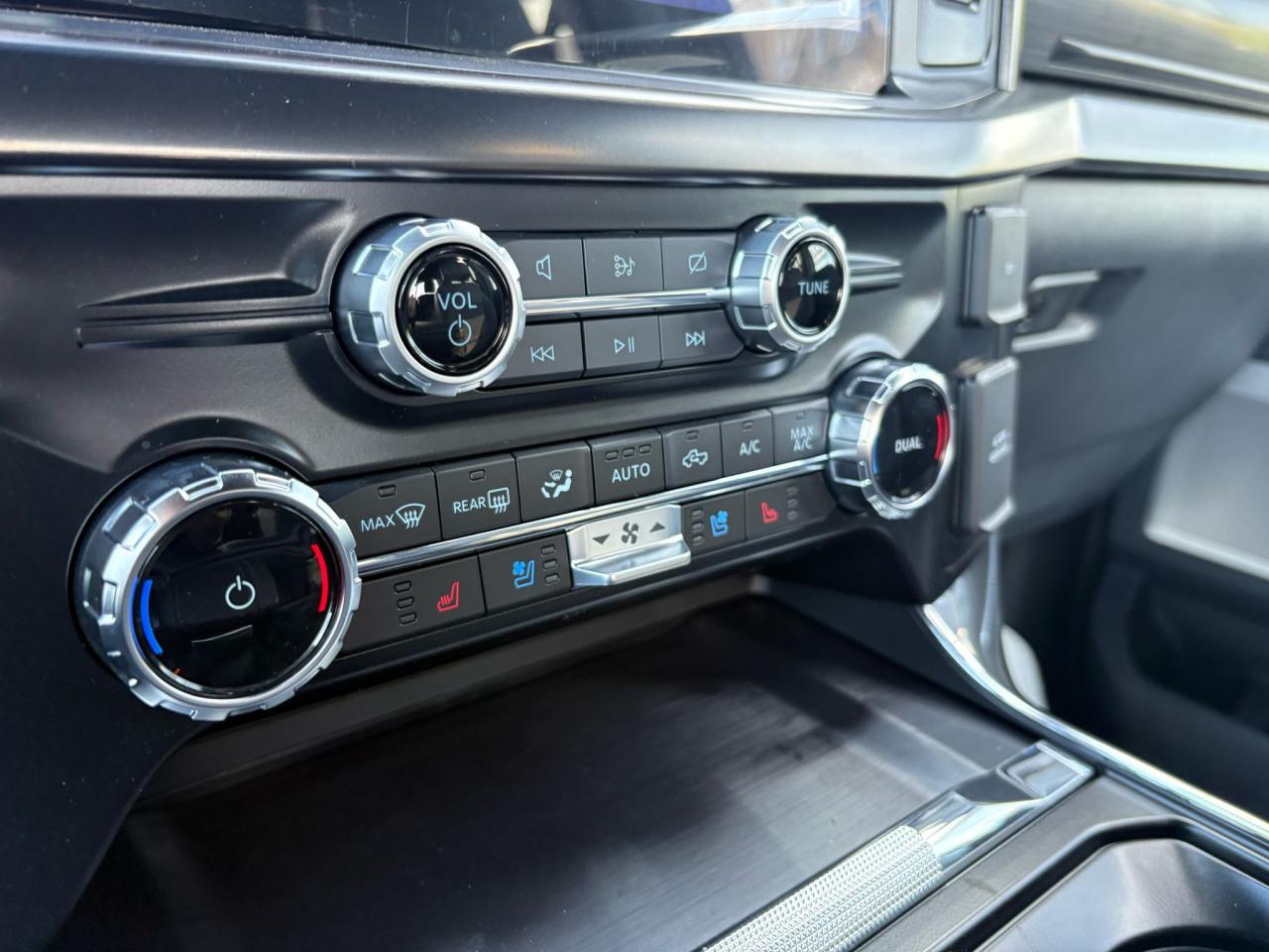 FORD F150 Supercrew LARIAT Black Package V8 5.0L FLEXFUEL