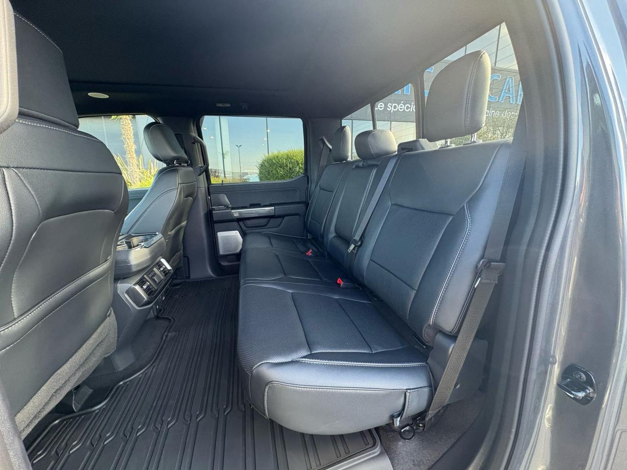 FORD F150 Supercrew LARIAT Black Package V8 5.0L FLEXFUEL