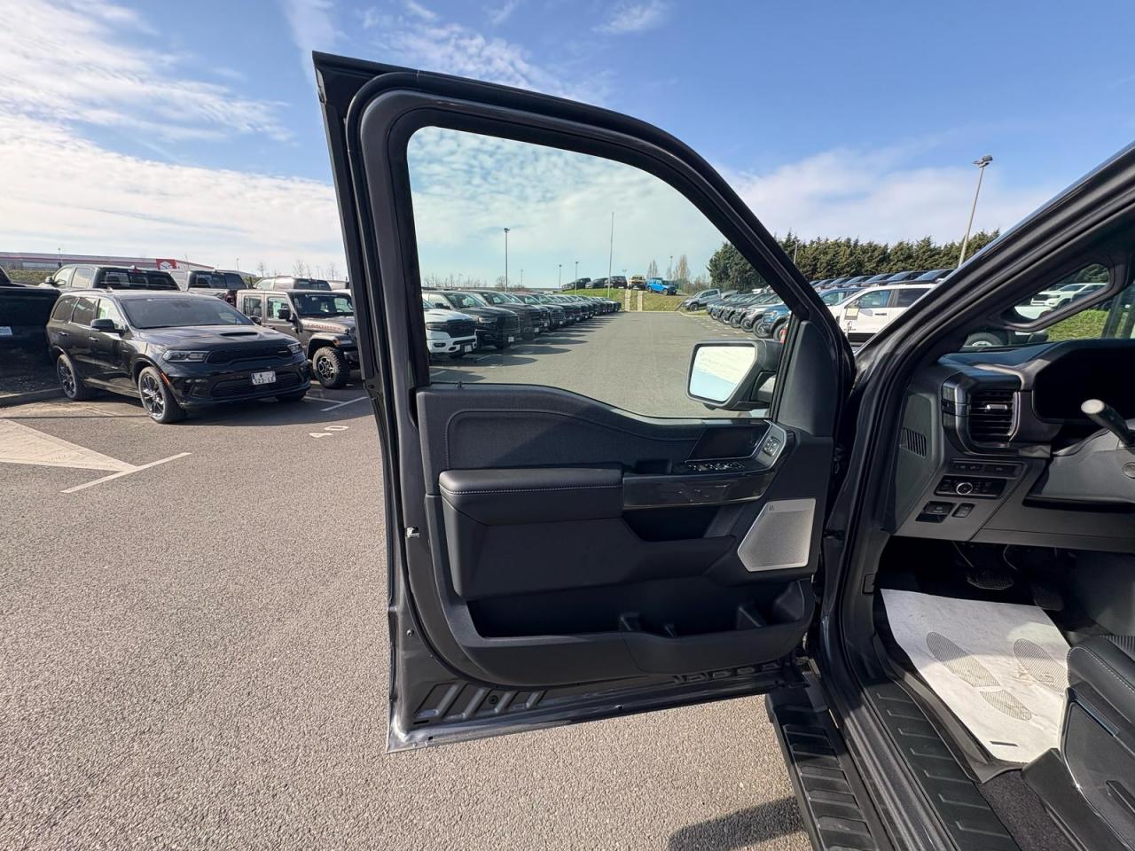 FORD F150 Supercrew LARIAT Black Package V8 5.0L FLEXFUEL