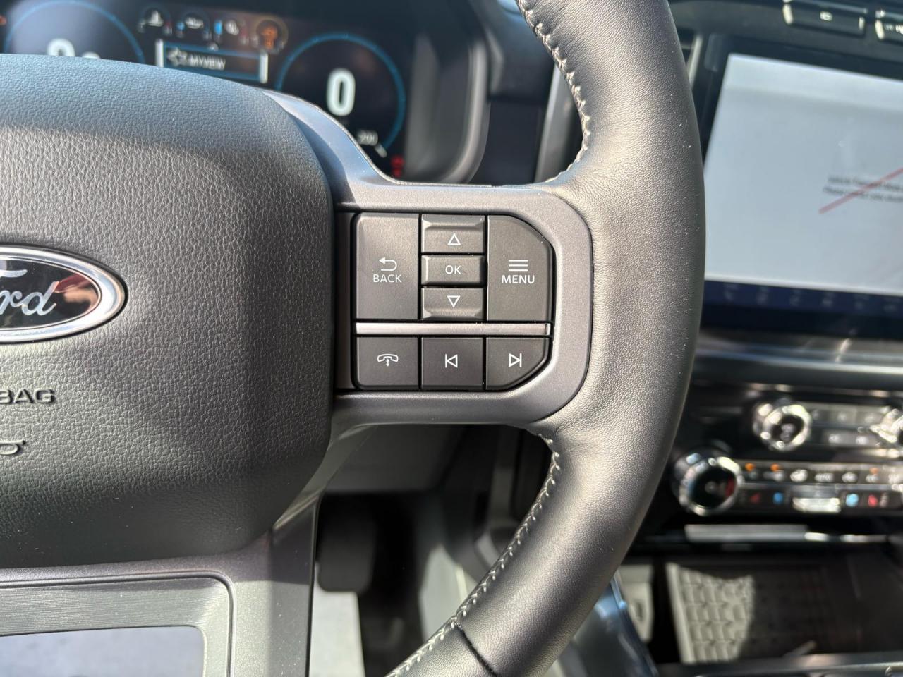 FORD F150 Supercrew LARIAT Black Package V8 5.0L FLEXFUEL