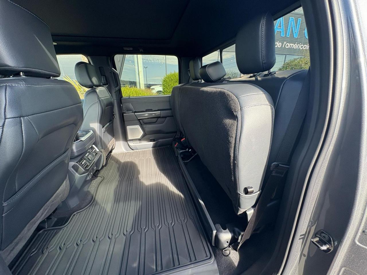 FORD F150 Supercrew LARIAT Black Package V8 5.0L FLEXFUEL