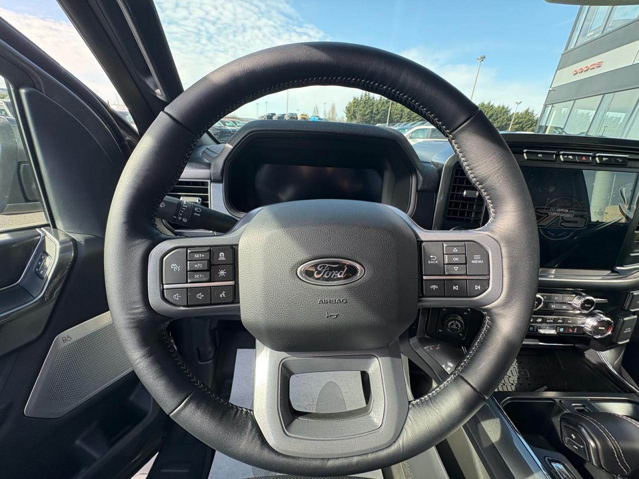 FORD F150 Supercrew LARIAT Black Package V8 5.0L FLEXFUEL