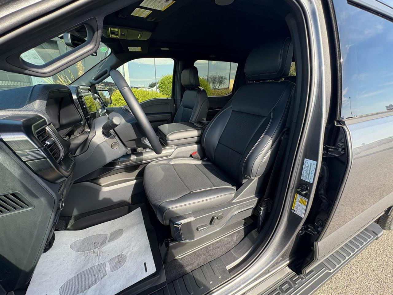 FORD F150 Supercrew LARIAT Black Package V8 5.0L FLEXFUEL