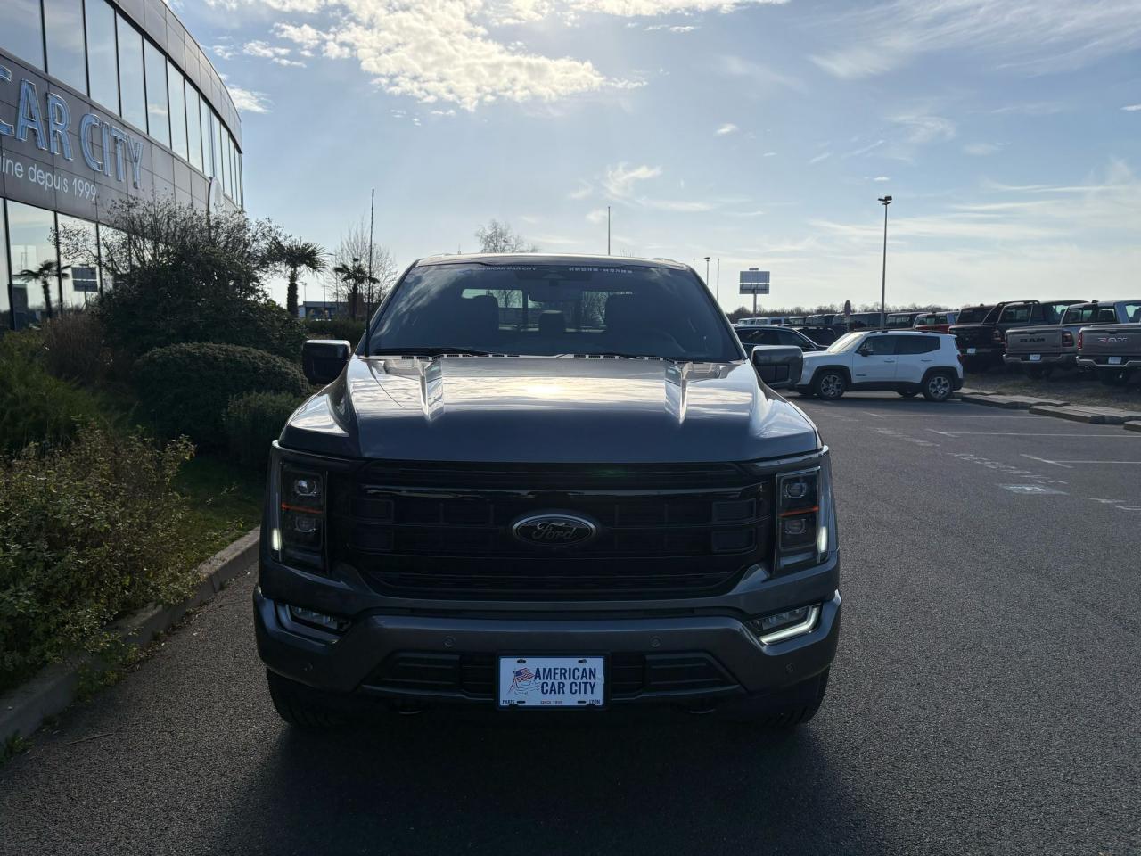 FORD F150 Supercrew LARIAT Black Package V8 5.0L FLEXFUEL