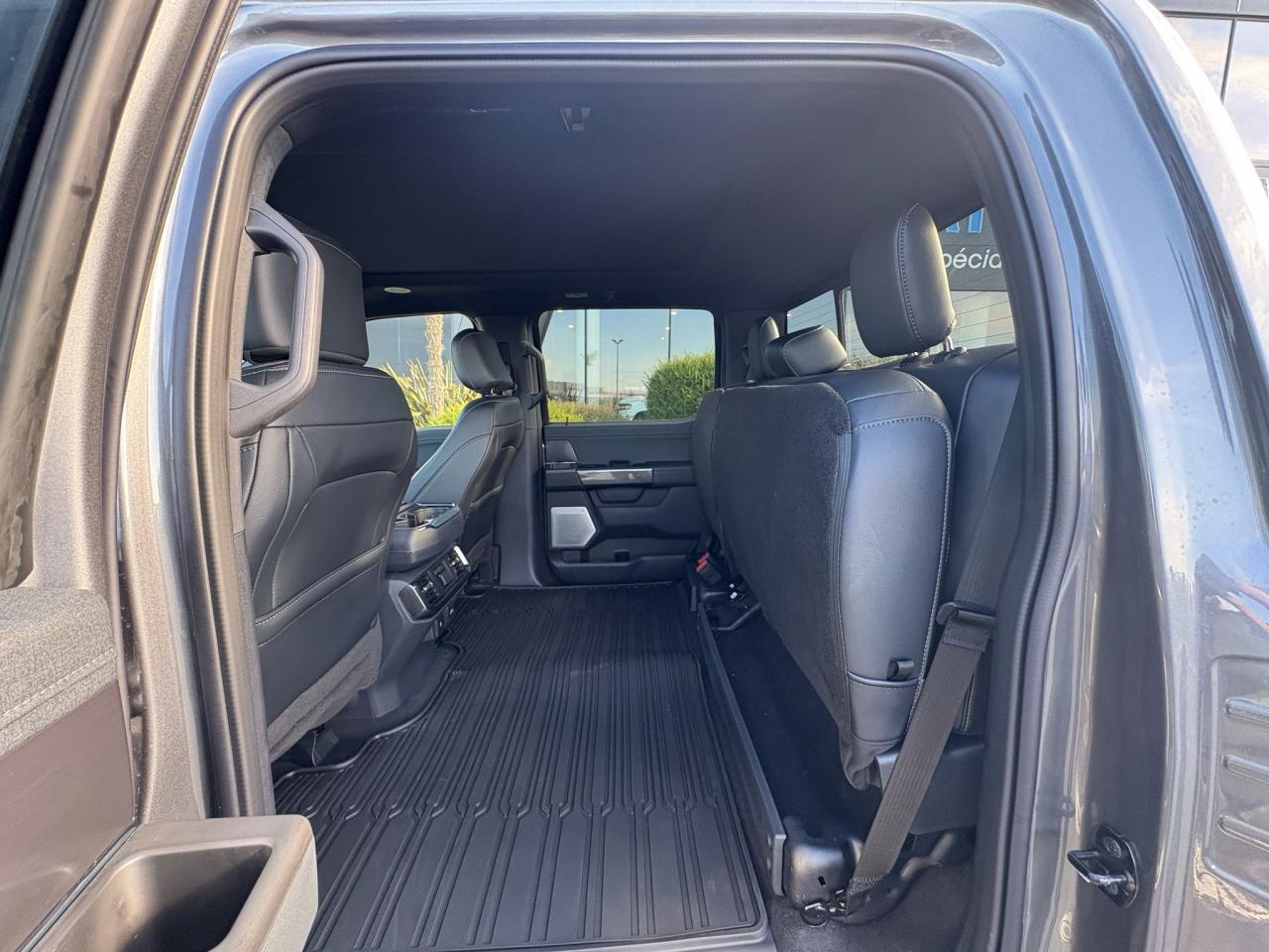 FORD F150 Supercrew LARIAT Black Package V8 5.0L FLEXFUEL