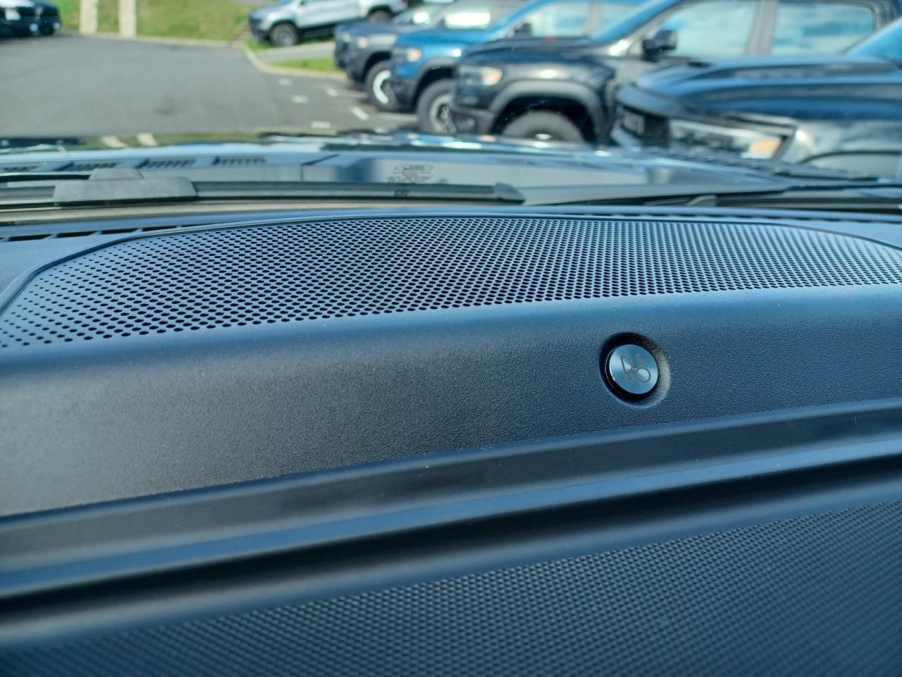 FORD F150 Supercrew LARIAT Black Package V8 5.0L FLEXFUEL