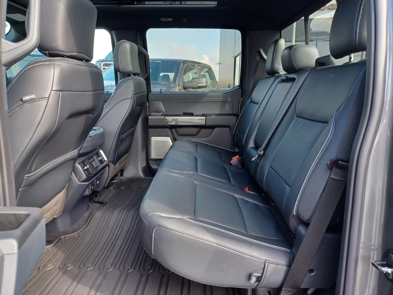 FORD F150 Supercrew LARIAT Black Package V8 5.0L FLEXFUEL