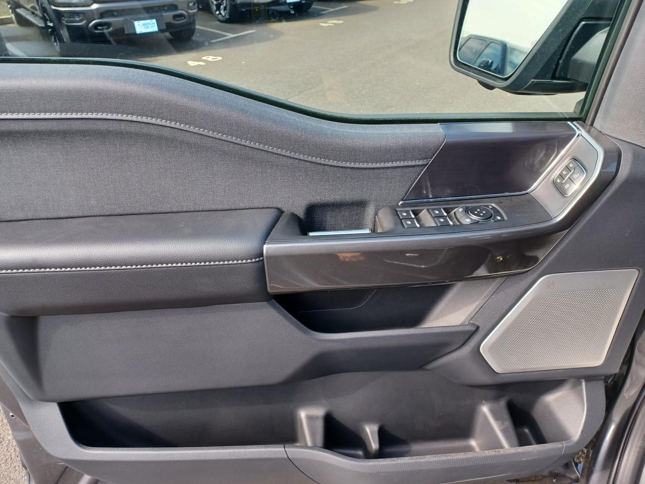 FORD F150 Supercrew LARIAT Black Package V8 5.0L FLEXFUEL